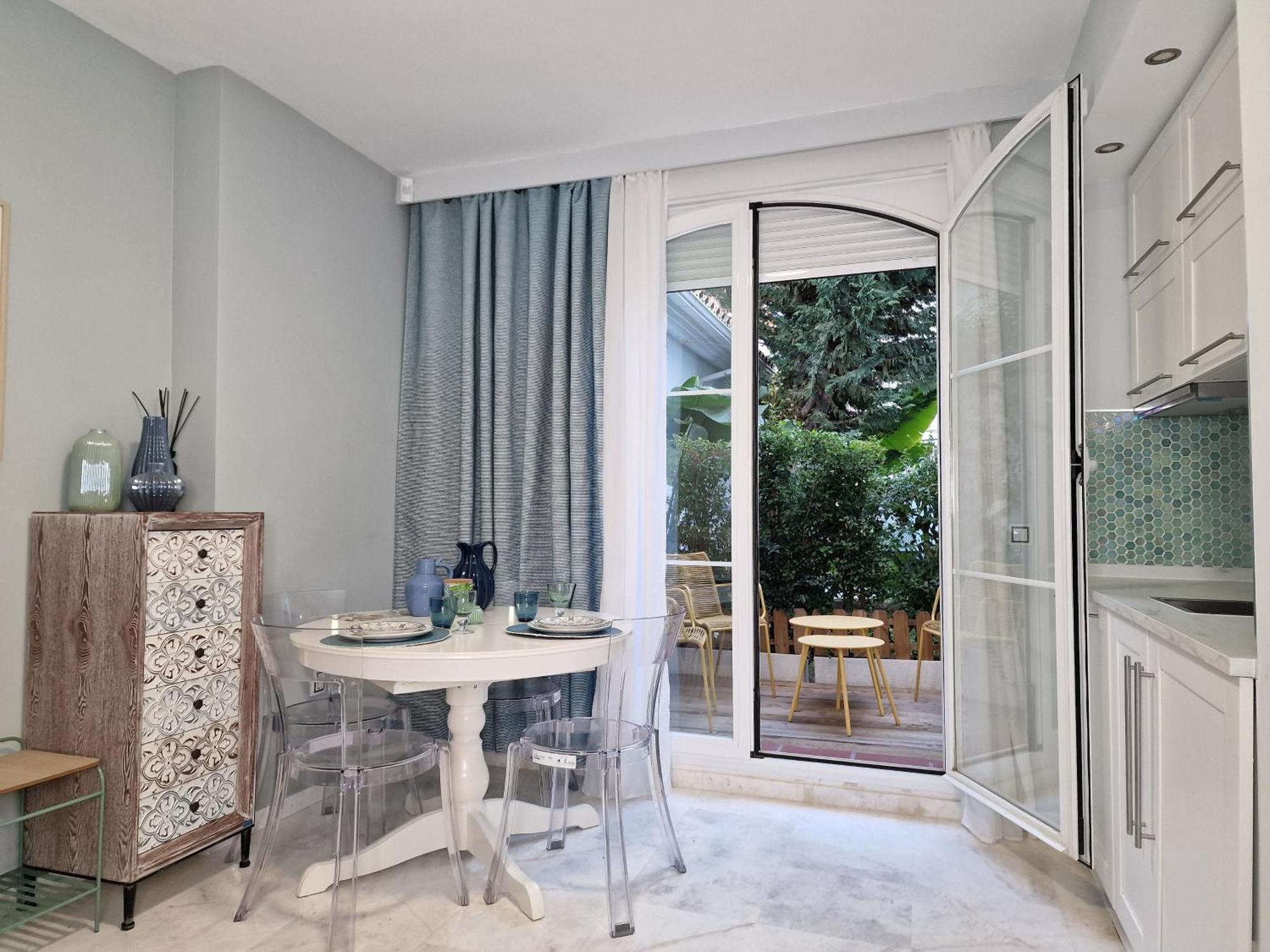 말라가 Sun & Palms - Cozy Flat In Quiet Neighbourhood With A Great Pool Area 아파트 외부 사진