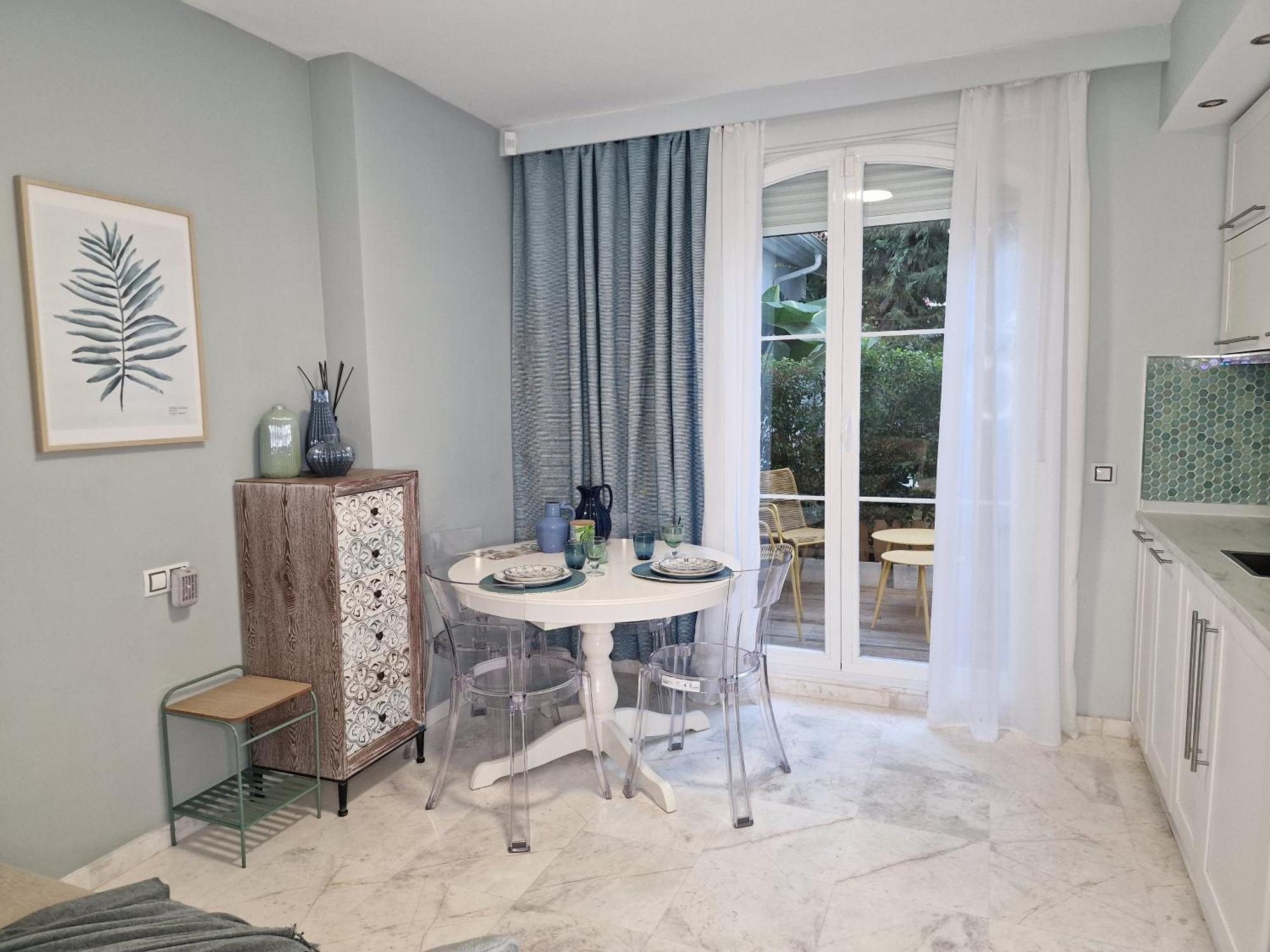말라가 Sun & Palms - Cozy Flat In Quiet Neighbourhood With A Great Pool Area 아파트 외부 사진